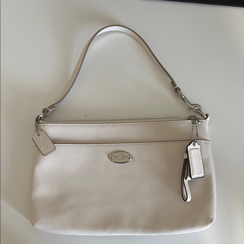 Coach Cream Classic Leather Shoulder Bag